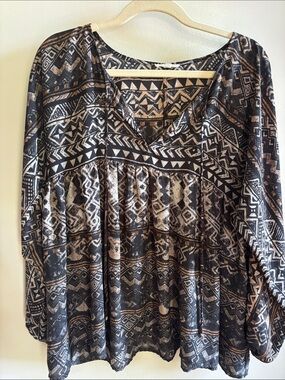 Mystree Black and Cream Tribal Print V-Neck Blouse